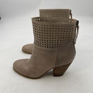Nine West Boots Womens 8M Hippychic Heels Ankle Booties Beige Leather Back Zip